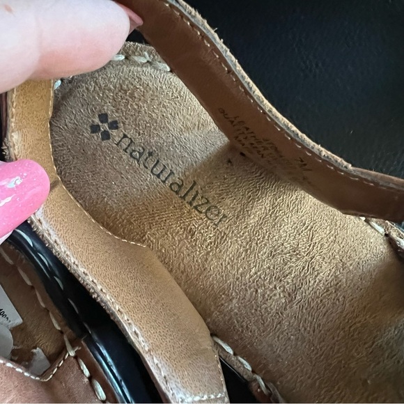 Naturalizer Craft Comfort Sandals, tan leather straps, slip on, size 7, NEW! - Picture 4 of 16